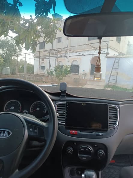 كيا ريو 2011 - صورة 5