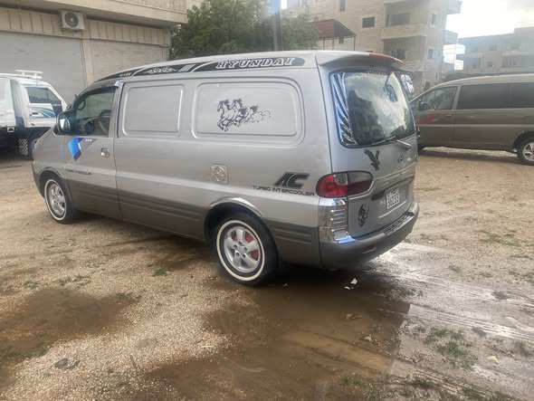 هيونداي H-1 2002 - صورة 4