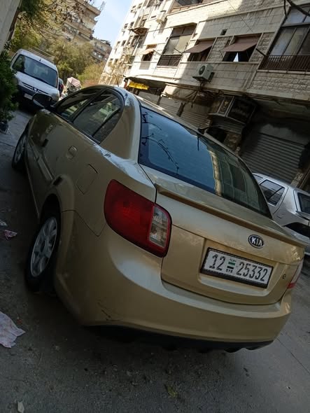 كيا ريو 2010 - صورة 1