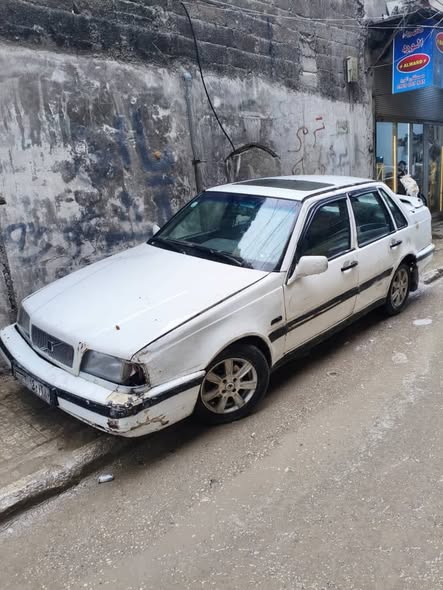 فولفو 200 1997 - صورة 1