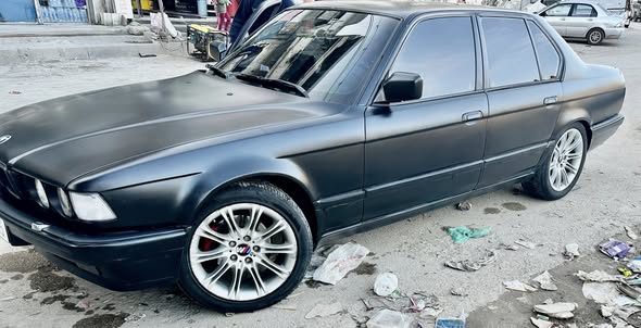 بي ام دبليو 740 1992 - صورة 5