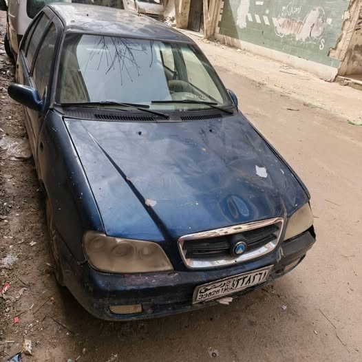 جيلي ٣٠٠ 2004