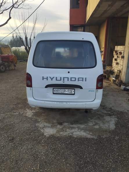 هيونداي H100 2001 - صورة 3
