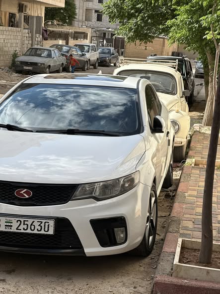 كيا فورتي 2012 - صورة 5