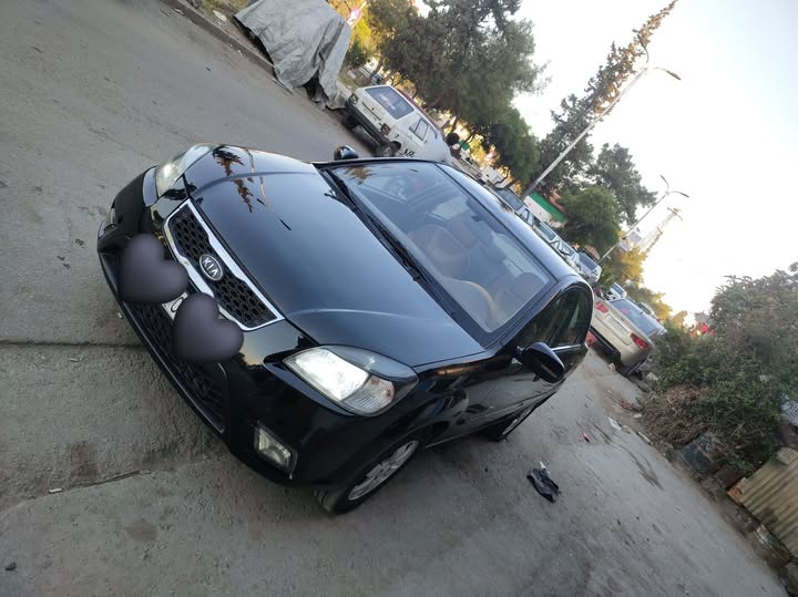 كيا ريو 2010