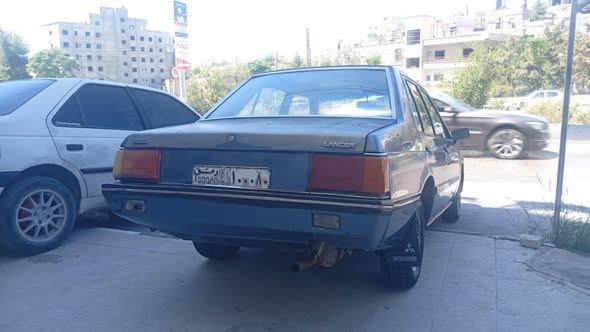 ميتسوبيشي لانسر 1983 - صورة 3