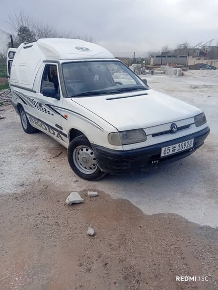 سكودا بيك أب 2000 - صورة 2