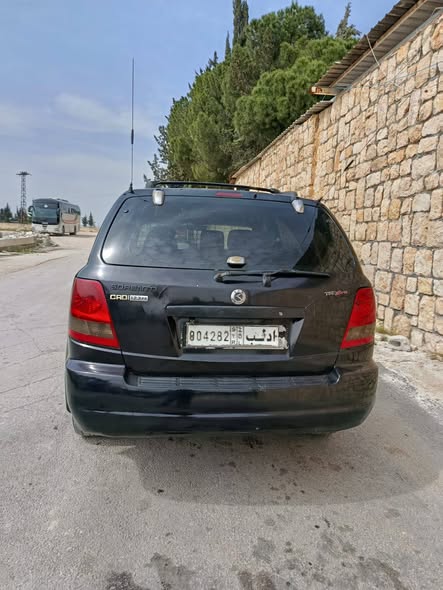 كيا سيرنتو 2005 - صورة 5