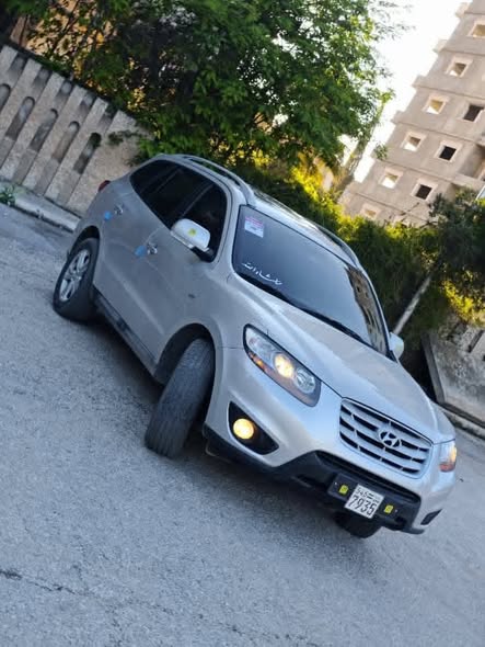 هيونداي سانتافيه 2011 - صورة 2