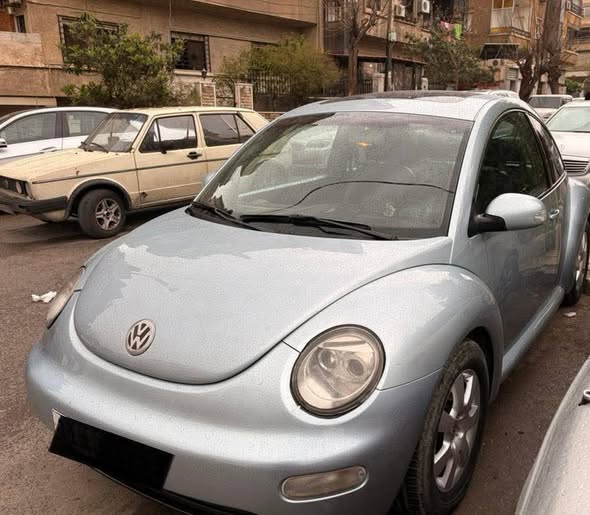فولكس فاكن بيتل 2004 - صورة 2