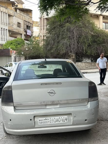 أوبل فيكترا 2006 - صورة 5