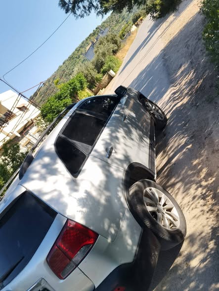 كيا سورينتو 2010 - صورة 2