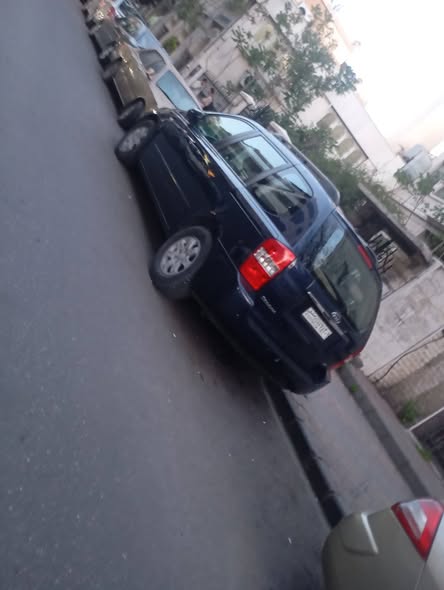 كيا سيدونا 2007 - صورة 3