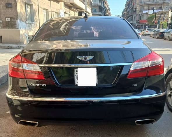 هونداي جينيسيس 2012 - صورة 3
