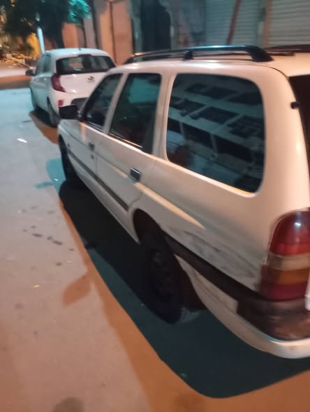 فورد اسكورت 1991 - صورة 2