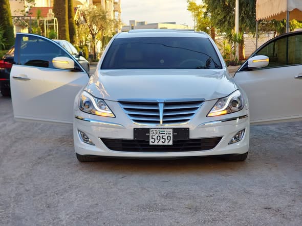 هونداي جينيسس 2013 - صورة 1