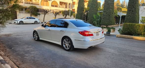 هونداي جينيسس 2013 - صورة 4
