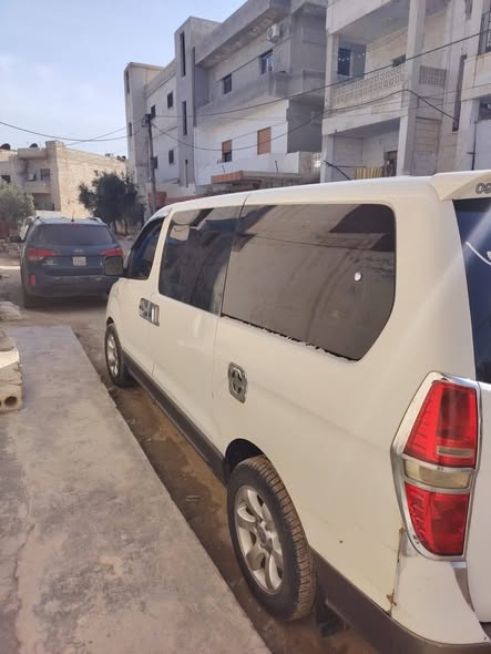 هيونداي H-1 2009 - صورة 2