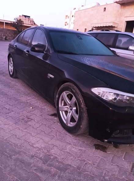 بي إم دبليو ام 5 2011 - صورة 4