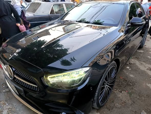 مرسيدس E350 2021 - صورة 2