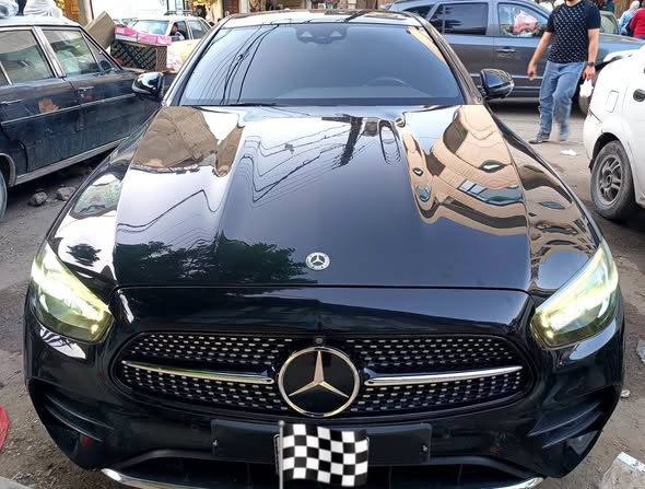 مرسيدس E350 2021 - صورة 3