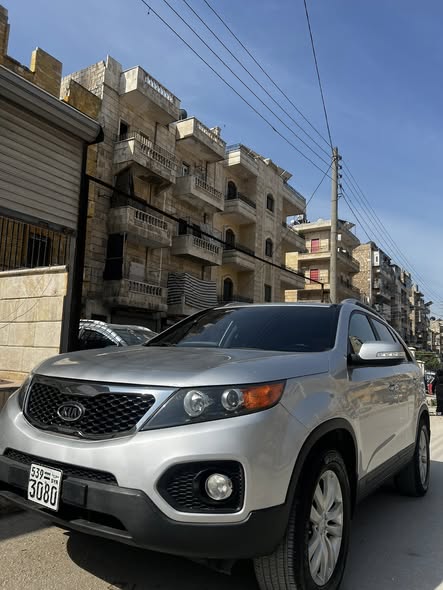 كيا سورينتو 2010 - صورة 3