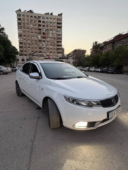 كيا فورتي 2012 - صورة 1