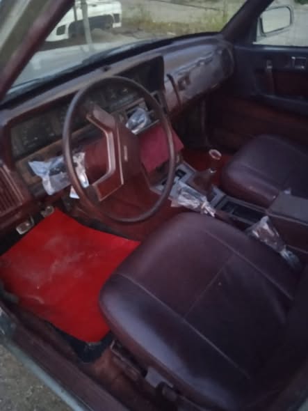 ماذدا 929 1983 - صورة 5