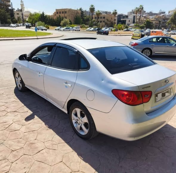 هونداي افانتي 2009 - صورة 2