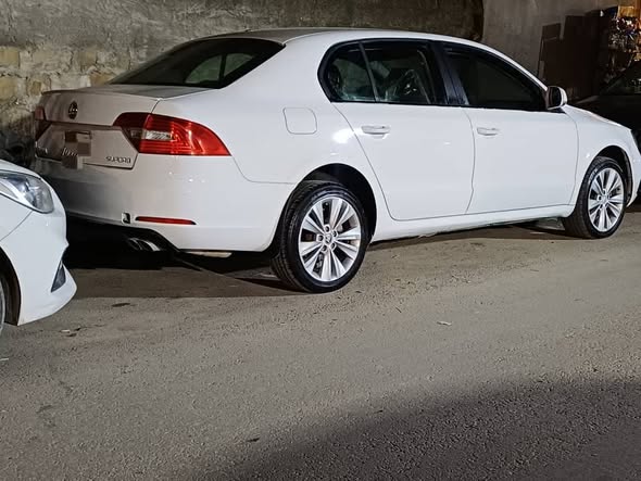 سكودا سوبيرب 2015 - صورة 2