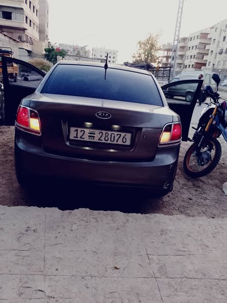 كيا ريو 2011 - صورة 2