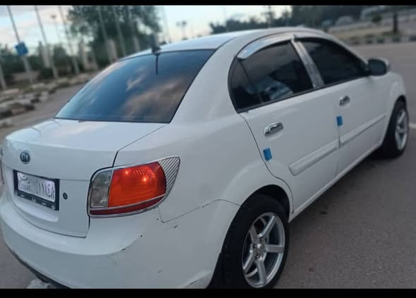 كيا ريو 2010 - صورة 5