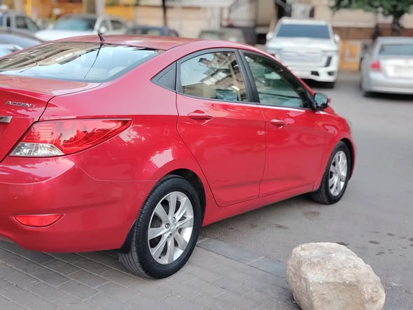 هيونداي اكسنت 2011 - صورة 2