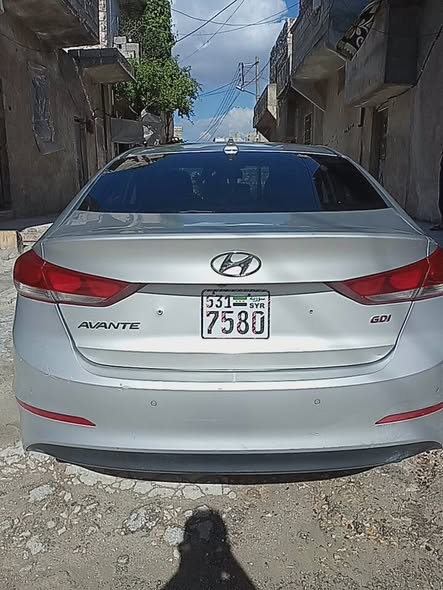 هيونداي افانتي 2017 - صورة 2