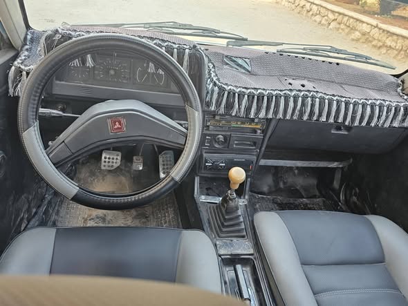 ميتسوبيشي لانسر 1983 - صورة 2