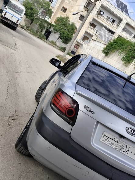 كيا ريو 2010 - صورة 2