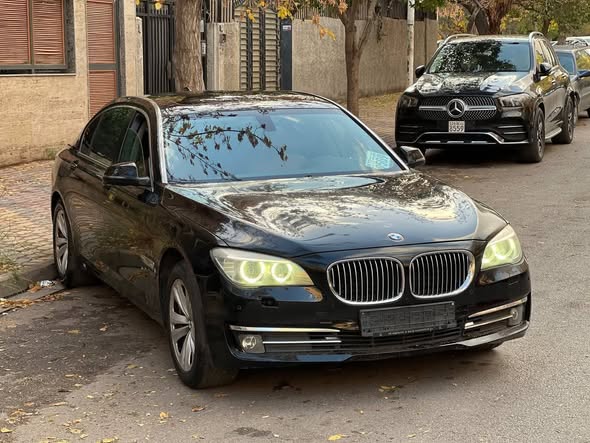 بي إم دبليو 730i 2013 - صورة 3