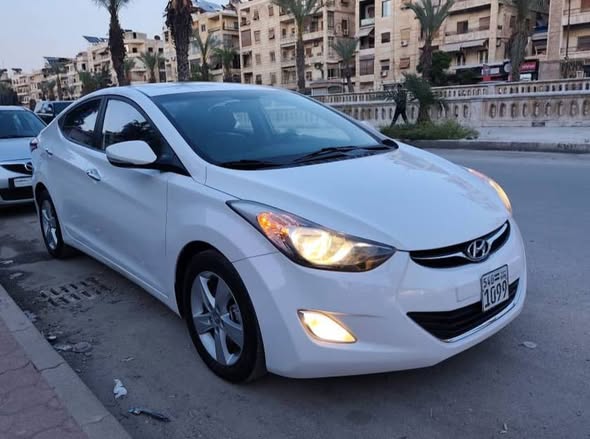 هيونداي افانتي 2013 - صورة 2
