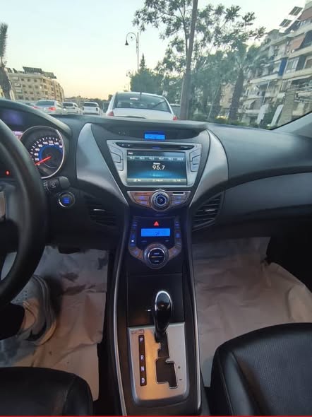 هيونداي افانتي 2013 - صورة 4