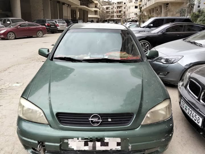 اوبل استرا 2000 - صورة 1
