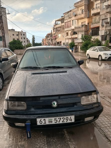 سكودا Pickup 1997 - صورة 2