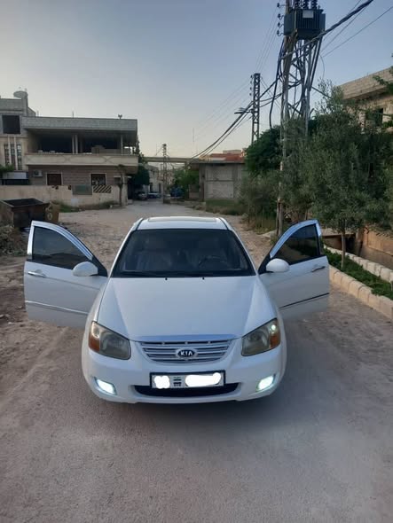 كيا سيراتو 2009 - صورة 1