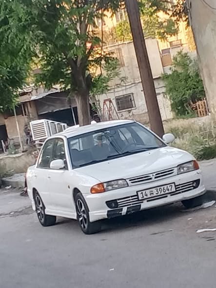 ميتسوبيشي لانسر 1993 - صورة 1
