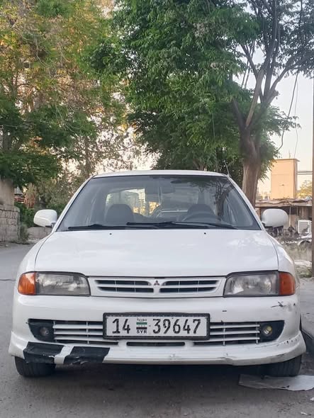 ميتسوبيشي لانسر 1993 - صورة 2