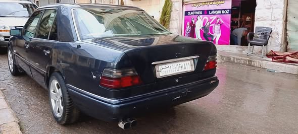 مرسيدس 124 1991 - صورة 3