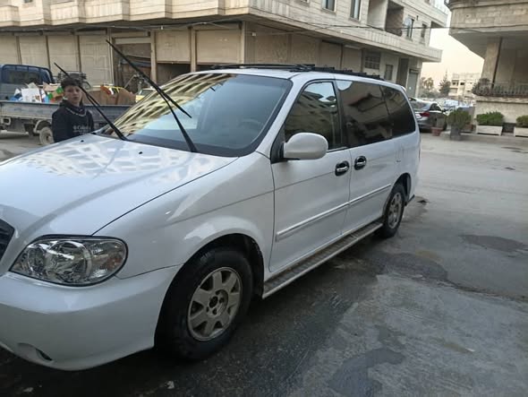 كيا كرنفال 2003 - صورة 4