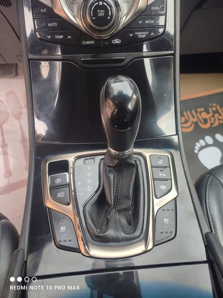 هونداي أزيرا 2012 - صورة 5