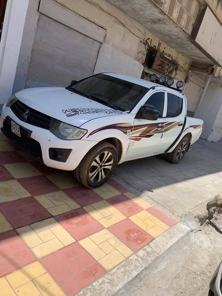متسوبيشي L200 2015 - صورة 2
