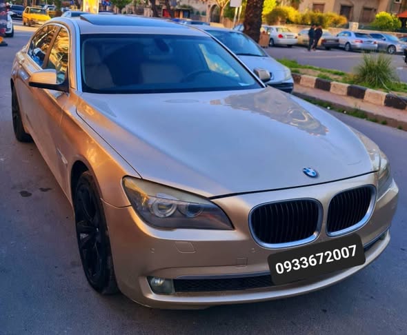 بي إم دبليو 730 2011 - صورة 1