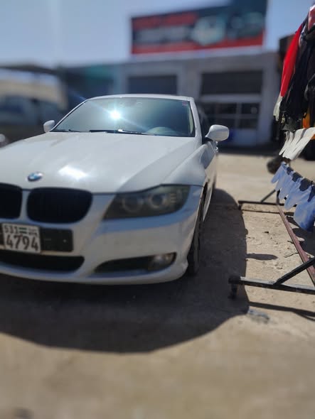 بي إم دبليو 320 2009 - صورة 4
